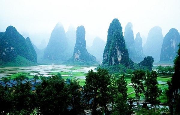 桂林旅游:与柳州市文化广电和旅游局、华南新东方文旅达成战略合作